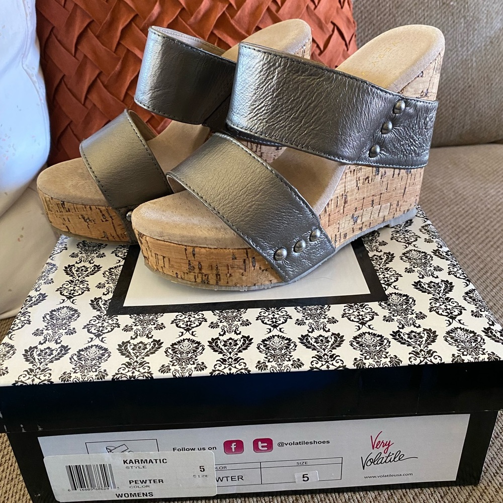 Very Volatile Wedges Size 5